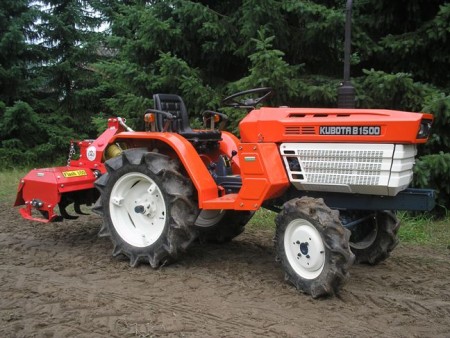 Kubota B1500 met Delmorino flash 105 frees.JPG