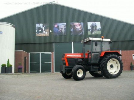 760026-8211-zetor.jpg